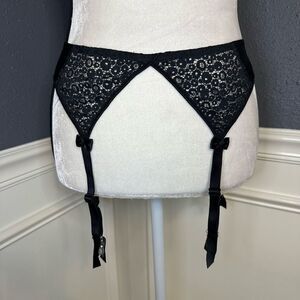 Cacique Garter Belt